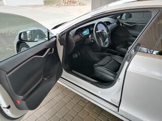 2020 Tesla Model S Long Range I Рестайлинг, белый, 4900000 рублей, вид 4