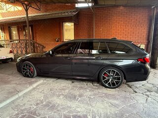 2020 BMW 5 серии 530d xDrive VII (G30/G31/G38) Рестайлинг, серый, 5100000 рублей, вид 4