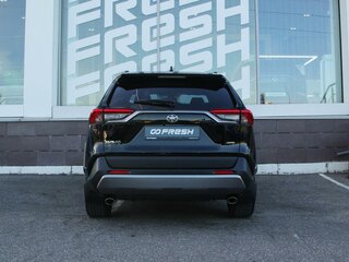 2021 Toyota RAV4 V (XA50), чёрный, 4150000 рублей, вид 4
