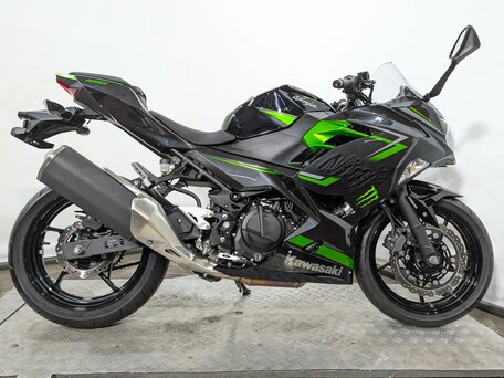 2023 Kawasaki Ninja 400, зелёный, 695000 рублей, вид 5