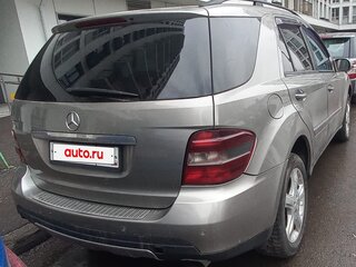 2007 Mercedes-Benz M-Класс 320 II (W164), серый, 1070000 рублей, вид 3