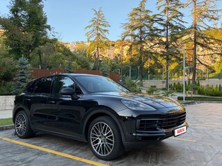 2019 Porsche Cayenne III, чёрный, 5500000 рублей, вид 5