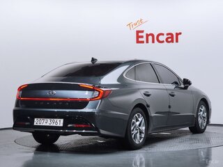 2023 Hyundai Sonata VIII (DN8), чёрный, 1850000 рублей, вид 3