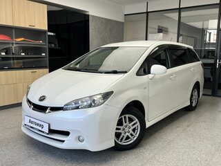 2010 Toyota Wish II, белый, 1250000 рублей, вид 1