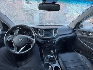 2018 Hyundai Tucson III, бежевый, 2050000 рублей, вид 4