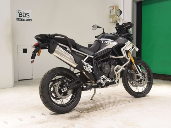 2023 Triumph Tiger 900, серый, 1400000 рублей - вид 4