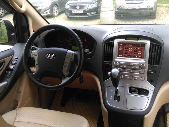 2010 Hyundai H-1 II, серебристый - вид 9