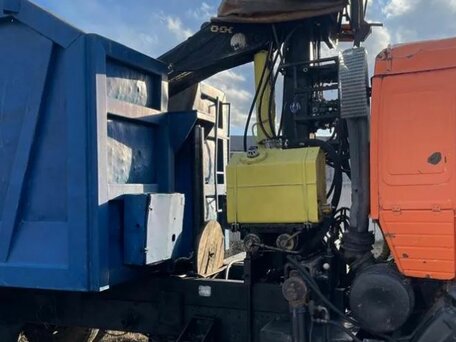 2008 КамАЗ 65115, красный, 2800000 рублей, вид 2