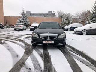 2008 Mercedes-Benz S-Класс 600 Long V (W221), чёрный, 5800000 рублей, вид 1