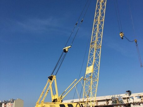 1989 Liebherr Гусеничные краны, жёлтый, 1800000 рублей, вид 1