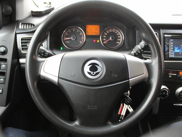 2013 SsangYong Actyon II, белый - вид 6