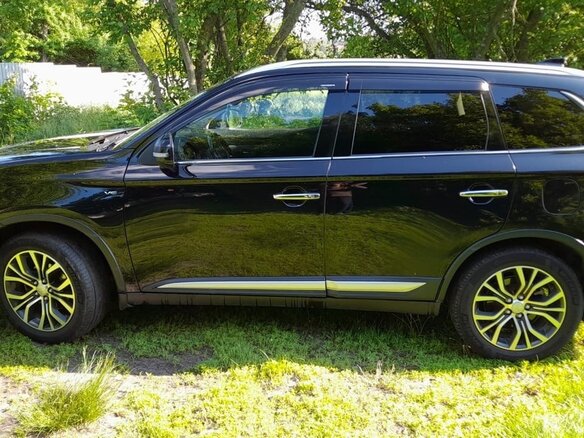 2017 Mitsubishi Outlander III Рестайлинг 2, чёрный, 2200000 рублей - вид 1