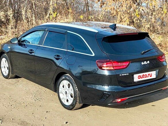 2021 Kia Ceed III Рестайлинг, чёрный, 1850000 рублей - вид 5