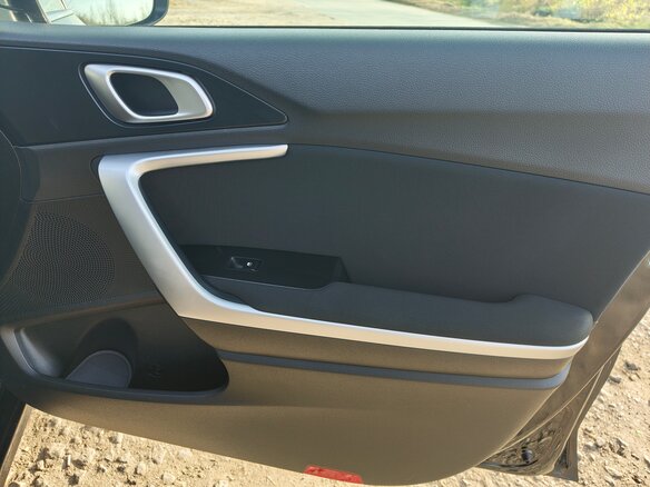 2021 Kia Ceed III Рестайлинг, чёрный, 1850000 рублей - вид 16