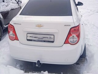 2014 Chevrolet Aveo II, белый, 715000 рублей, вид 4
