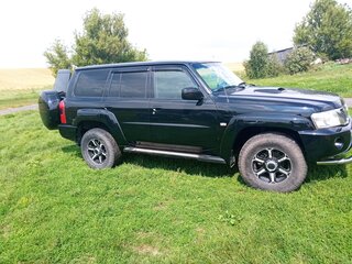 2005 Nissan Patrol V (Y61) Рестайлинг, чёрный, 1750000 рублей, вид 4