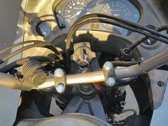 2004 Honda XL650V Transalp, серебристый - вид 15