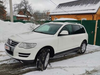 2007 Volkswagen Touareg I Рестайлинг, белый, 1290000 рублей, вид 1