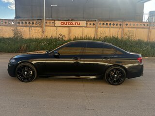 2013 BMW 5 серии 520i VI (F10/F11/F07) Рестайлинг, чёрный, 1850000 рублей, вид 3