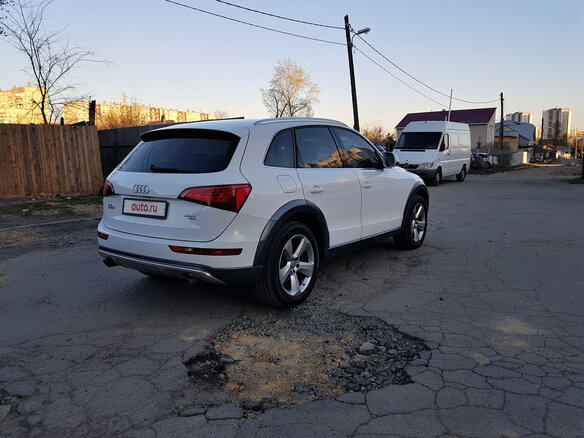 2010 Audi Q5 I (8R), белый - вид 5