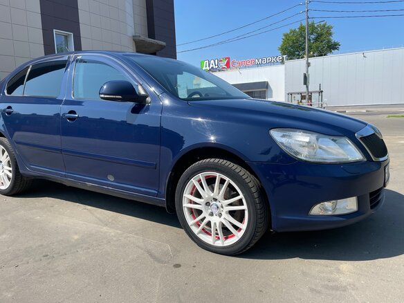 2012 Skoda Octavia II (A5) Рестайлинг, синий, 800000 рублей - вид 4