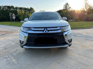 2015 Mitsubishi Outlander III Рестайлинг 2, белый, 1550000 рублей, вид 1