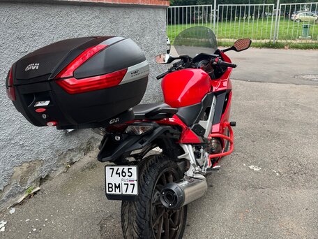 2014 Honda VFR 800, красный, 650000 рублей, вид 3