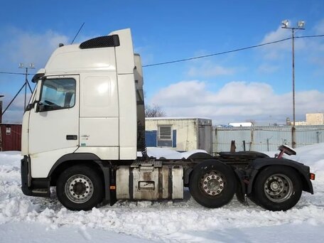 2013 Volvo FH, белый, 4000000 рублей, вид 1
