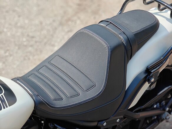 2018 Harley-Davidson Fat Bob, белый, 1800000 рублей - вид 10