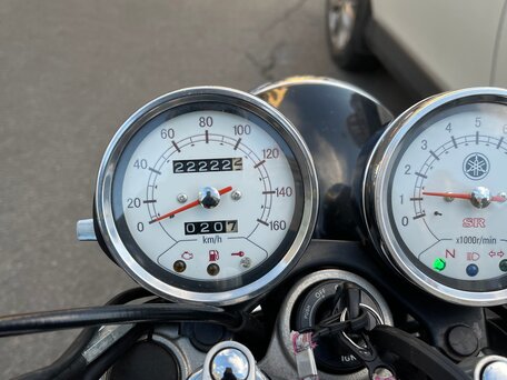 2013 Yamaha SR400, чёрный, 370000 рублей, вид 5