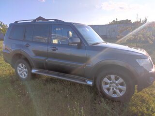 2012 Mitsubishi Pajero IV Рестайлинг 1, серый, 2100000 рублей, вид 4