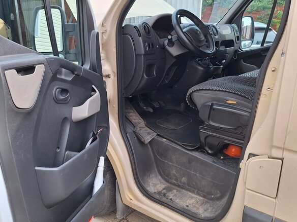 2012 Renault Master, бежевый, 1000000 рублей - вид 5