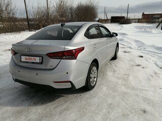 2017 Hyundai Solaris II, серебристый, 1300000 рублей, вид 1
