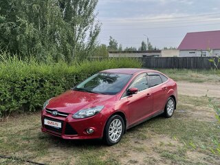 2011 Ford Focus III, красный, 845000 рублей, вид 4