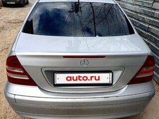 2004 Mercedes-Benz C-Класс 180 II (W203), серебристый, 600000 рублей, вид 1