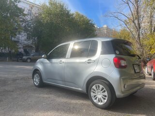 2019 Toyota Passo III Рестайлинг, серебристый, 1070000 рублей, вид 5