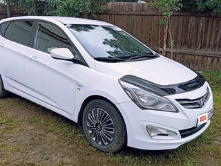 2015 Hyundai Solaris I Рестайлинг, белый, 870000 рублей, вид 1