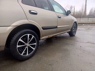 2002 Nissan Almera II (N16) Рестайлинг, золотистый, 230000 рублей, вид 4
