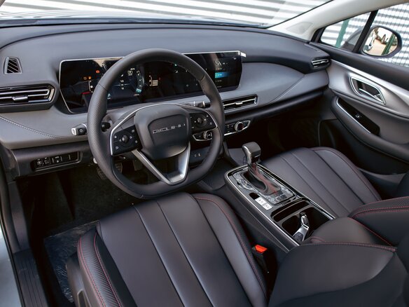 2025 BAIC U5 Plus, серый, 2448000 рублей - вид 12