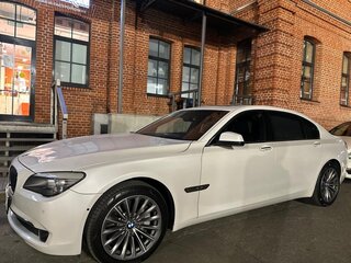 2011 BMW 7 серии Long 750Li xDrive V (F01/F02/F04), белый, 2790000 рублей, вид 1
