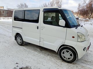 2001 Mitsubishi Town Box Wide I, белый, 350000 рублей, вид 1