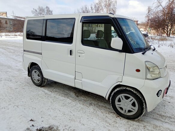 2001 Mitsubishi Town Box Wide I, белый