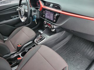 2021 Kia Rio IV Рестайлинг, серый, 1550000 рублей, вид 5