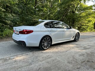 2019 BMW 5 серии 530d xDrive VII (G30/G31/G38), белый, 5500000 рублей, вид 5