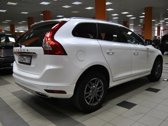2014 Volvo XC60 I Рестайлинг, белый - вид 2