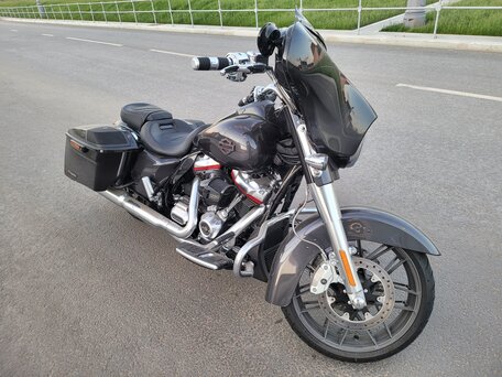 2020 Harley-Davidson CVO Street Glide, серый, 2500000 рублей, вид 1