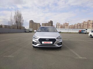2017 Hyundai Solaris II, серебристый, 1150000 рублей, вид 2