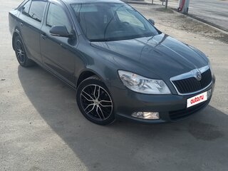 2011 Skoda Octavia DSG7 II (A5) Рестайлинг, серый, 900000 рублей, вид 1