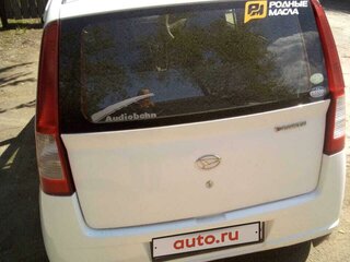 2003 Daihatsu Mira VI, белый, 250000 рублей, вид 3