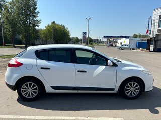 2009 Renault Megane III, белый, 560000 рублей, вид 4